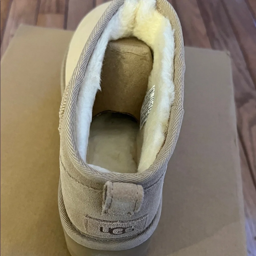 UGG® women’s Classic Ultra Mini Platform Boot